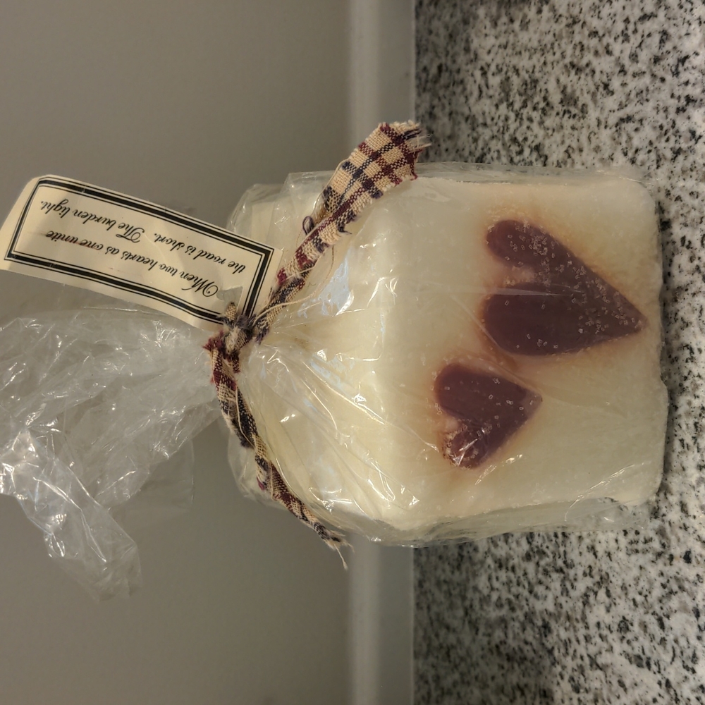 Orange cranberry candle